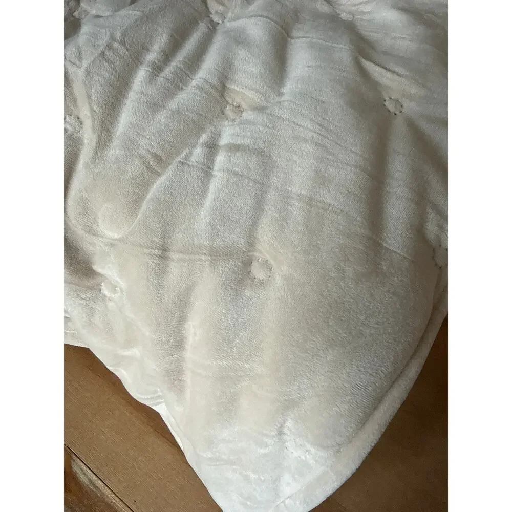 Bedsure Quilt and Sham set dotted Natural cream velvet feel King